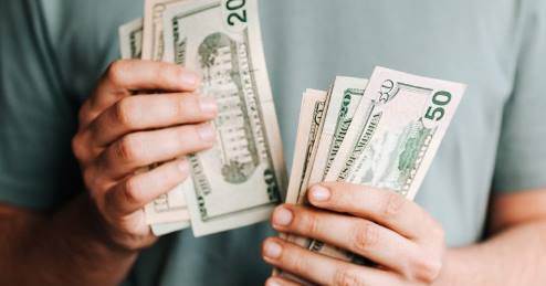 Rüyada Babanın Kızına Para Vermesi Ne Anlama Gelir?