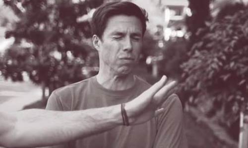 Rüyada Birinin Yüzüne Tokat Atmak Ne Demek?