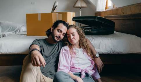 Rüyada Eski Sevgiliyle Aynı Evde Olmak