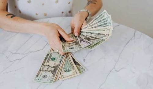 Rüyada Ölmüş Birinin Para İstemesi: Diyanet Yorumu