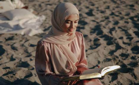 Rüyada Tanımadığın Kapalı Kadın Görmek