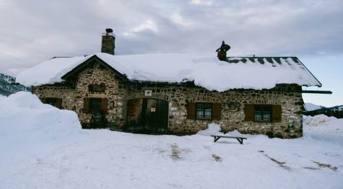 Rüyada Taş Ev Görmenin Rüya Tabiri Nedir?
