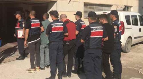 Saatlerce işkence edip, cesedini çöp toplama merkezine attı