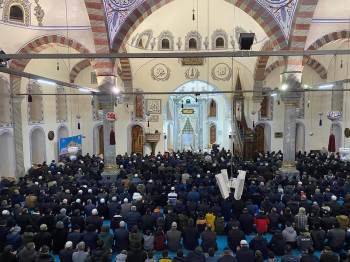Sabah Namazı Buluşması, Kütahya Ulu Camii’Nde Yoğun Bir Katılımla Gerçekleşti
