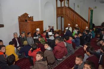 Sabah Namazında Mehmetçikler İçin Dua Edildi
