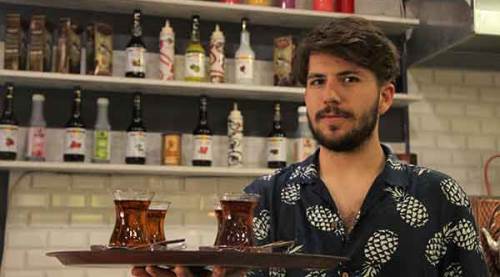 Sabah öğrenci akşam patron