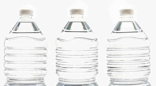 Saf su asit mi baz mı?