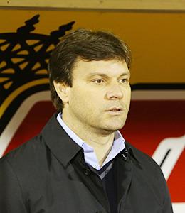 Sağlam hakemlere yüklendi