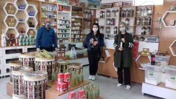 Sağlık Çalışanlarına Aktardan Keçi Boynuzu Pekmezi
