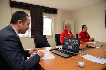 Sağlık Çalışanlarına Video Konferansla Moral Verildi
