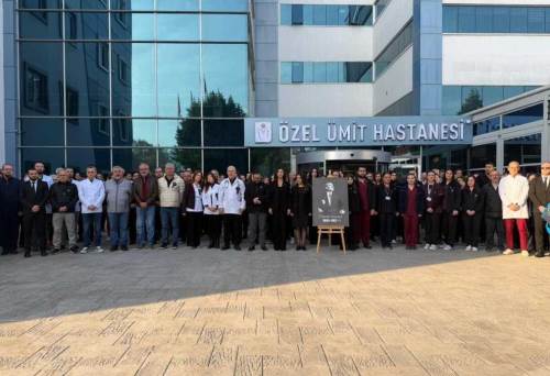 Sağlık çalışanlarından Ata’ya saygı: 09.05’te hayat durdu