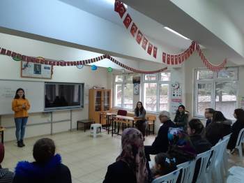 Sağlıklı Beslenmeyi Öğreniyorlar
