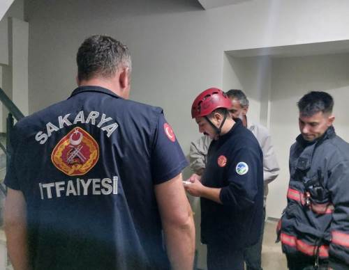 Sakarya Akyazı’da 2 çocuk babası evinde ölü bulundu