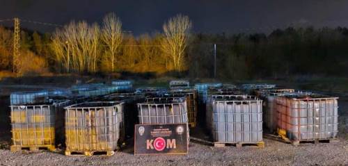 Sakarya'da 370 bin litre kaçak akaryakıt ele geçirildi