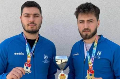 Sakarya’dan büyük başarı: Karate takımı Türkiye şampiyonu!