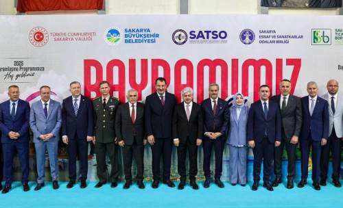 Sakarya protokolü bayramda bir araya geldi