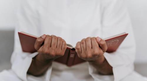 Salat Etmek Ne Demek? Anlamı ve İslam’daki Yeri