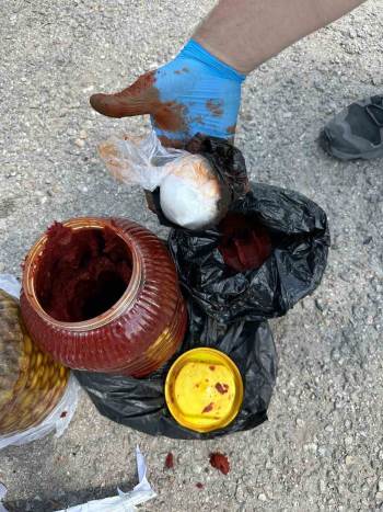 Salça Kavanozundan Uyuşturucu Çıktı
