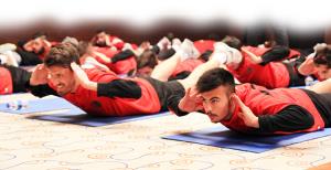 Salonda çalıştılar