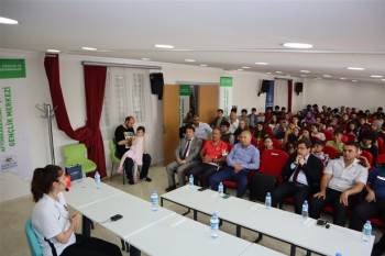 Şampiyon, Tecrübelerini Gençlere Anlattı
