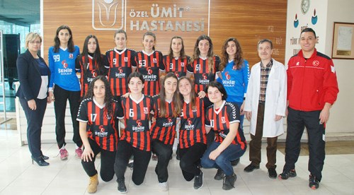 Şampiyon kızlar sağlık taramasından geçti