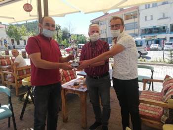 Şampiyon Kupasını Aldı
