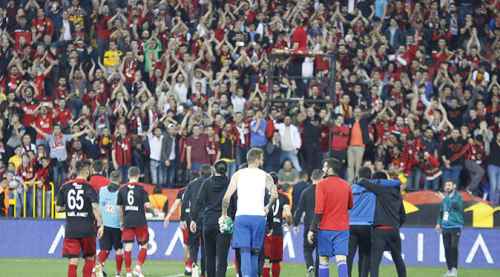 Şampiyon sesleri yükseliyor