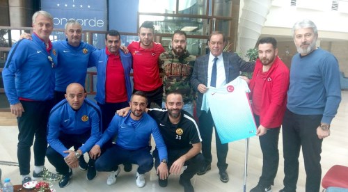 Şampiyonlar Es-Es'i ziyaret etti