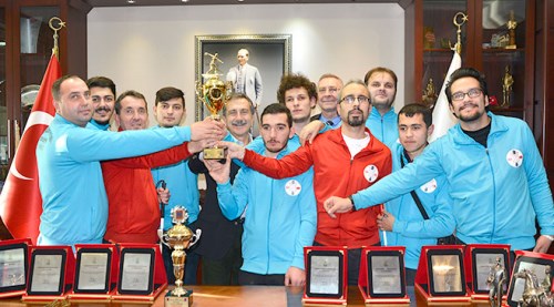 Şampiyonluk sevincini Ataç'la paylaştılar