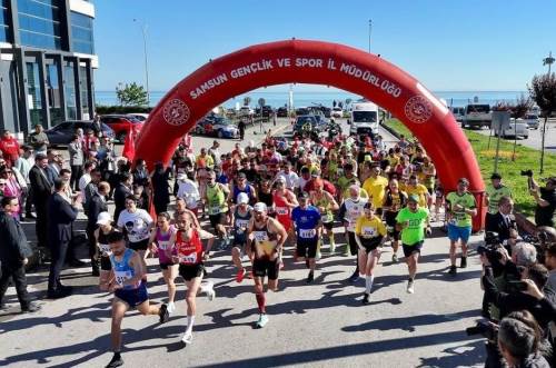 Samsun’da 19 Mayıs yarı maratonu: 215 sporcu kıyasıya yarıştı