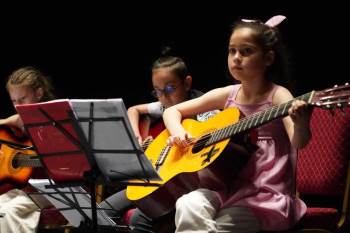 Sanat Akademisinde Müzik Eğitimi Alan Öğrencilerin Konseri Beğeniyle İzlendi
