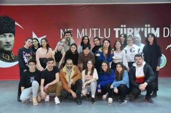 Sanatevi’Nde Doğaçlama Tiyatro Eğitimi
