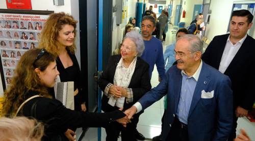 Sandık başında Büyükerşen'e büyük ilgi