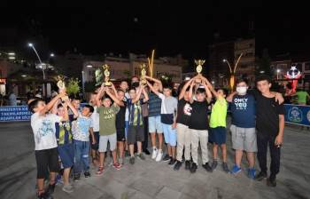 Sandıklı’Da ‘Futbol, Voleybol Ve Basketbol Turnuvası’ Sona Erdi
