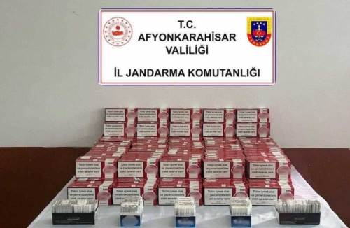Sandıklı’da kaçak tütün operasyonu: Yarım milyona yakın makaron ele geçirildi