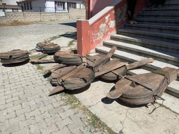 Sandıklı’Da Okul Bodrumundan Tarih Çıktı
