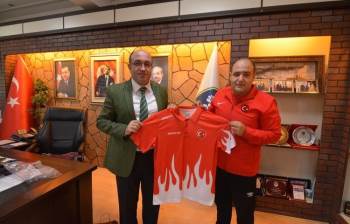 Sandıklı’Da Spor Ve Sporcuya Destek Konuşuldu
