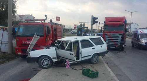 Sandıklı'da trafik kazası: 2 yaralı