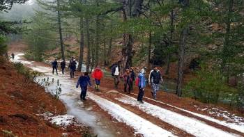 Sandıklı Doğa Grubu Akdağ Yürüyüşü Gerçekleştirdi

