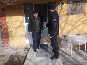 Sandıklı Kaymakamı Tortop’Tan Kamu Görevlilerine Teşekkür
