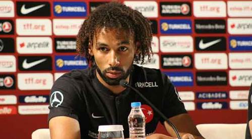 Sangare, Eskişehirli olduğunu açıkladı ve espriyi patlattı