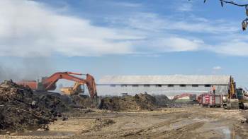 Santral Yangınında Enkaz Kaldırma Çalışması Başladı
