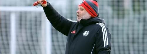 Şapcı işi sıkı tutuyor