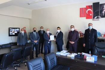 Şaphane’De 5 Okula Belge Verildi
