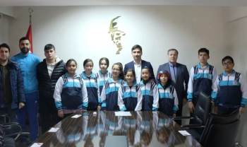 Şaphane’De Dereceye Giren Öğrenciler Ödüllendirildi
