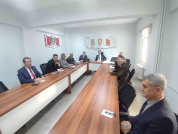 Şaphane’De Okulların Başarı Durumu Ve Güvenlik Tedbirleri Masaya Yatırıldı
