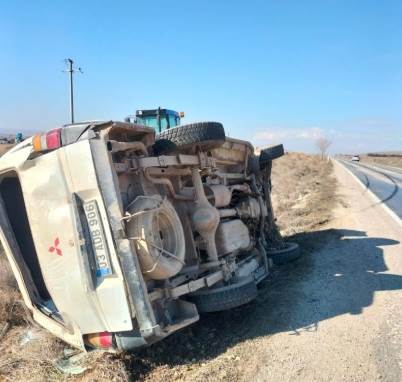 Şarampole devrile minibüs kazaya yol açtı