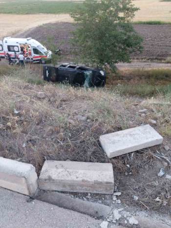 Şarampole Devrilen Hafif Ticari Araçta 7 Kişi Yaralandı
