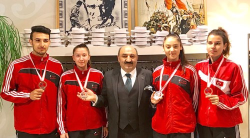 Sararspor'da madalya sevinci