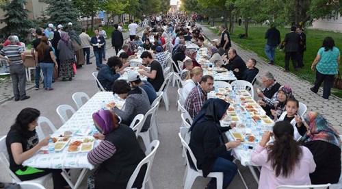 Şarhöyük'te iftar sofrası kuruldu